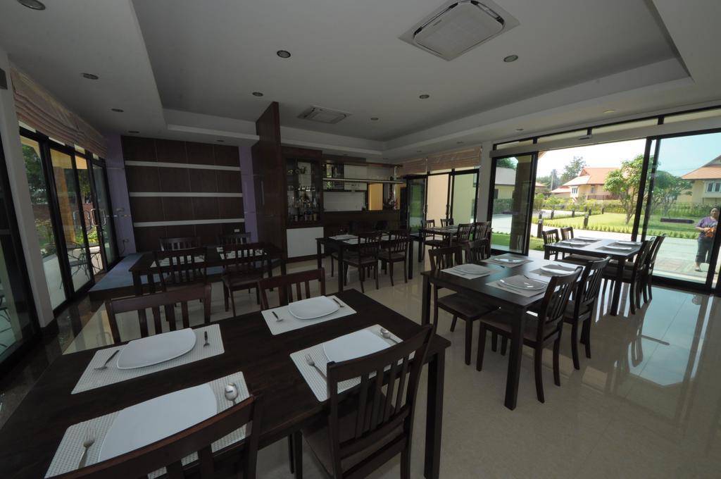 Maeklong Marina Resort Ratchaburi Bagian luar foto