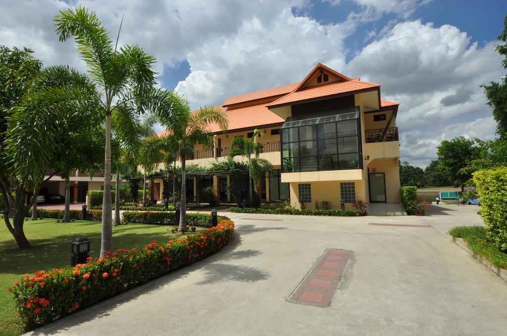 Maeklong Marina Resort Ratchaburi Bagian luar foto